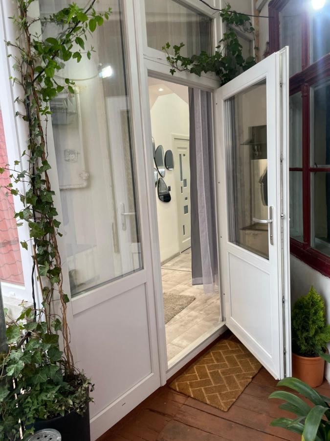 Deyinn Guest House Centrum Турда Экстерьер фото