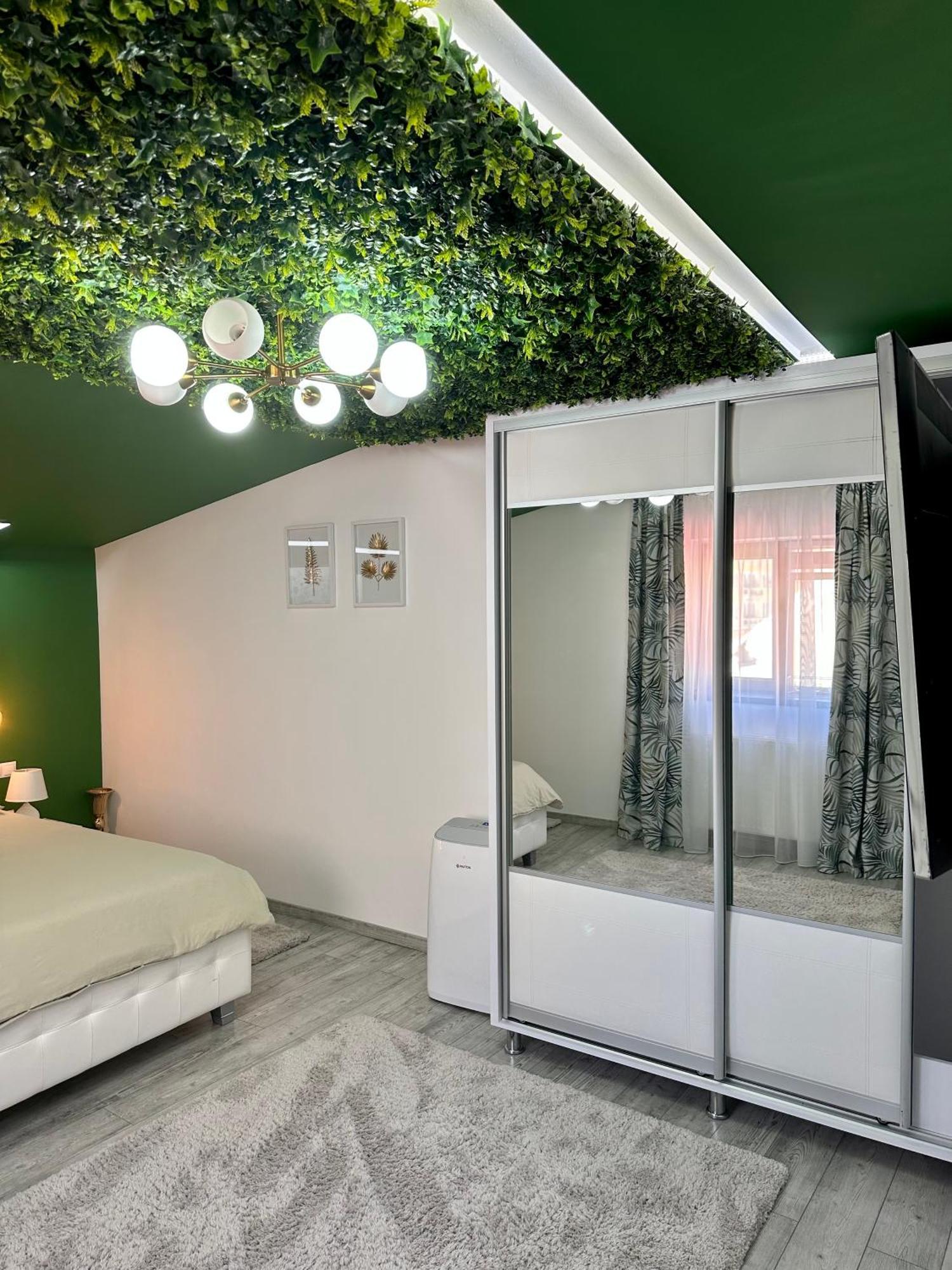 Deyinn Guest House Centrum Турда Экстерьер фото