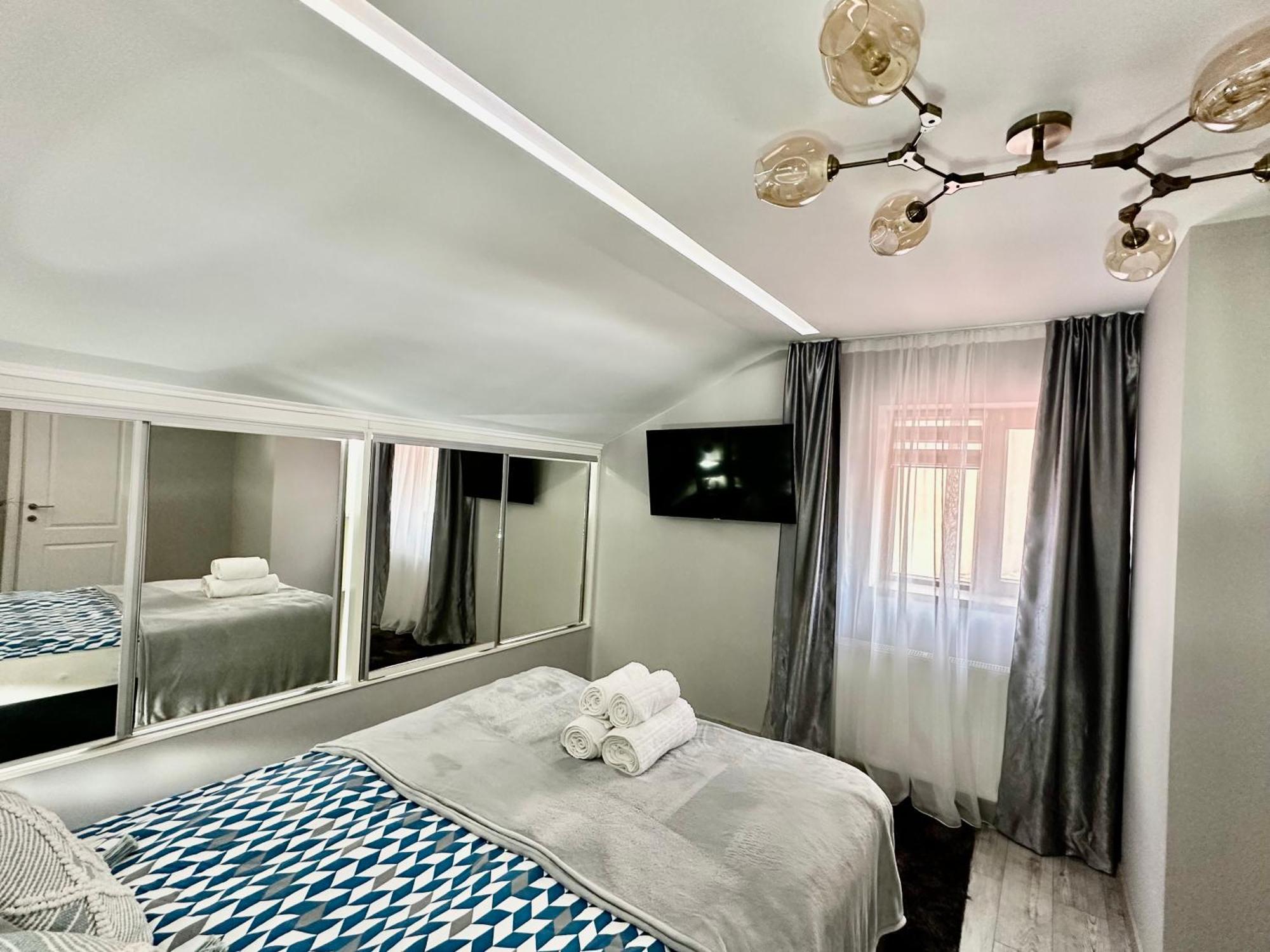 Deyinn Guest House Centrum Турда Экстерьер фото