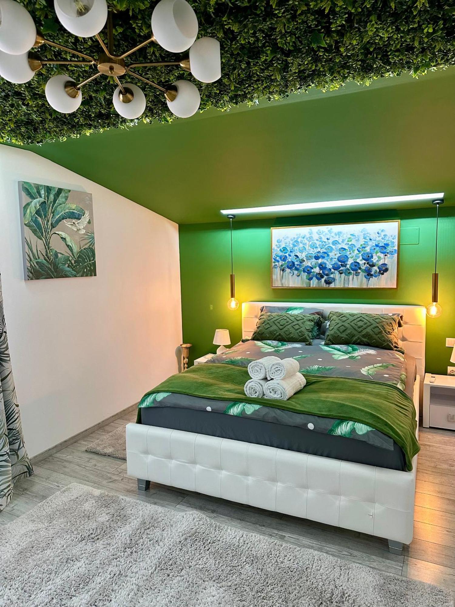 Deyinn Guest House Centrum Турда Экстерьер фото