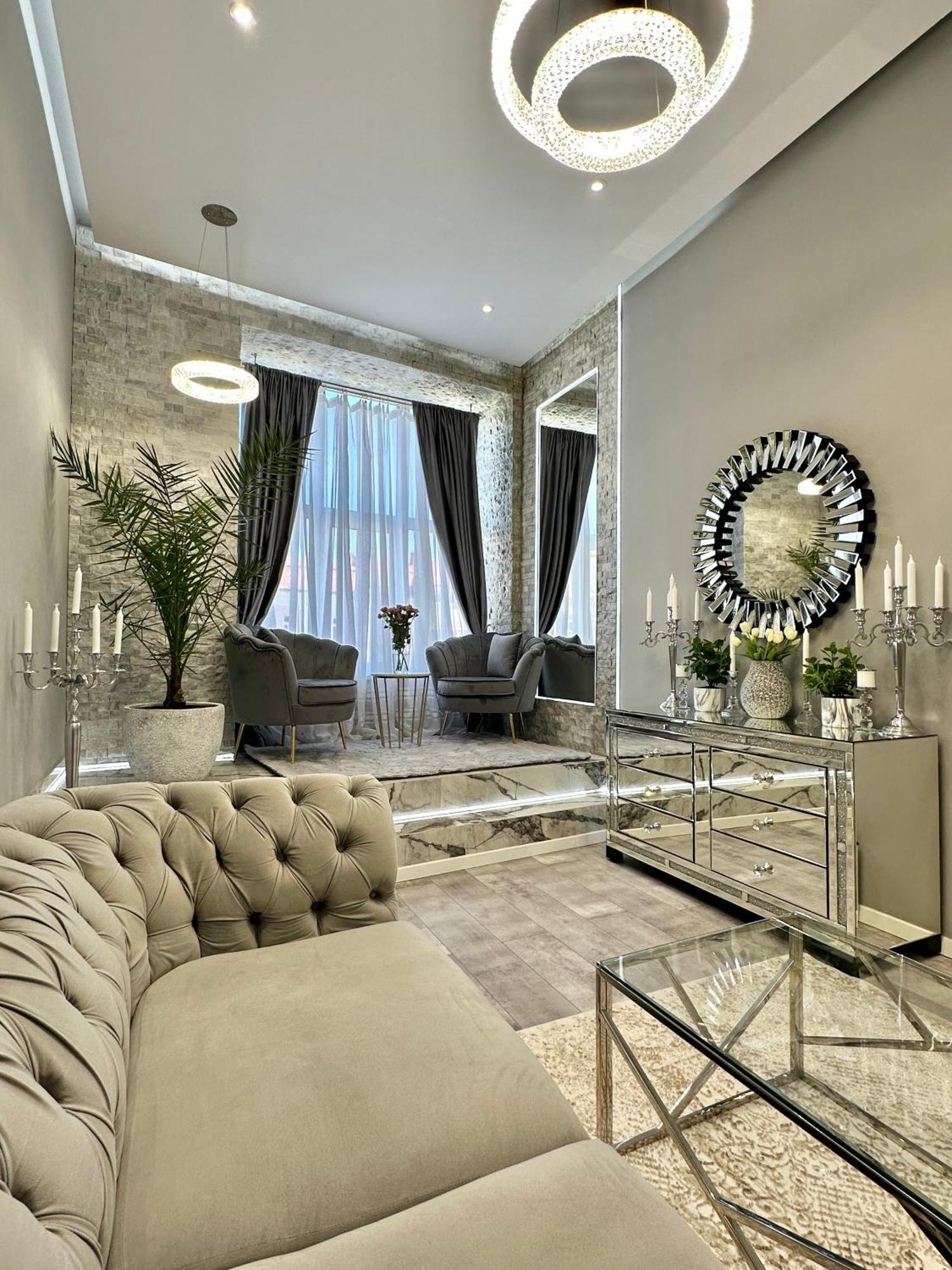 Deyinn Guest House Centrum Турда Экстерьер фото